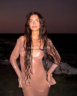 Zaira Nara More Nude Photos