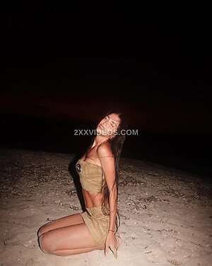 Zaira Nara photo