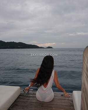 Zaira Nara photo