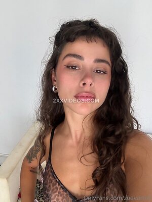 zoevartuli Nude Leaked Photo #5