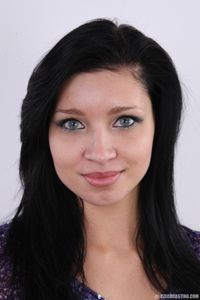 Ass pic 1 from the set «Dark-haired Czech amateur drops her jeans and boots for a naked pose»