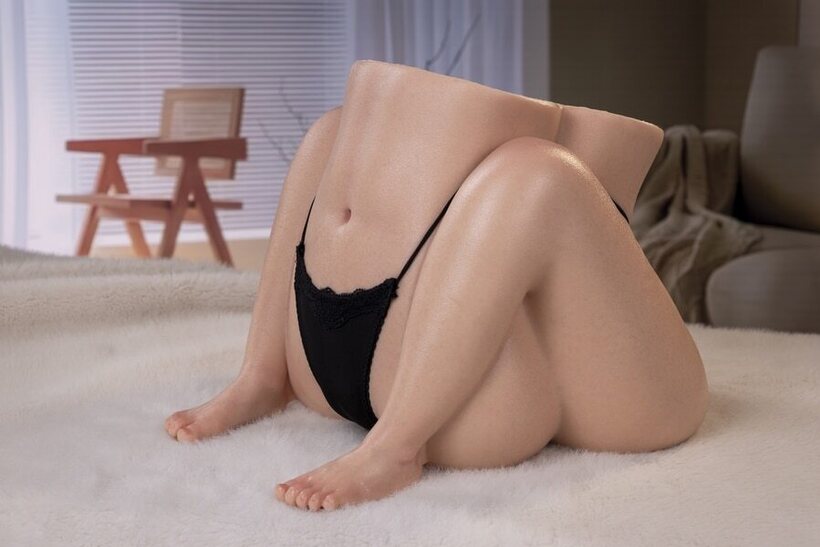 Sex Doll pic 12 from the set «Black underwear comes off to reveal the sex doll’s bald pussy»