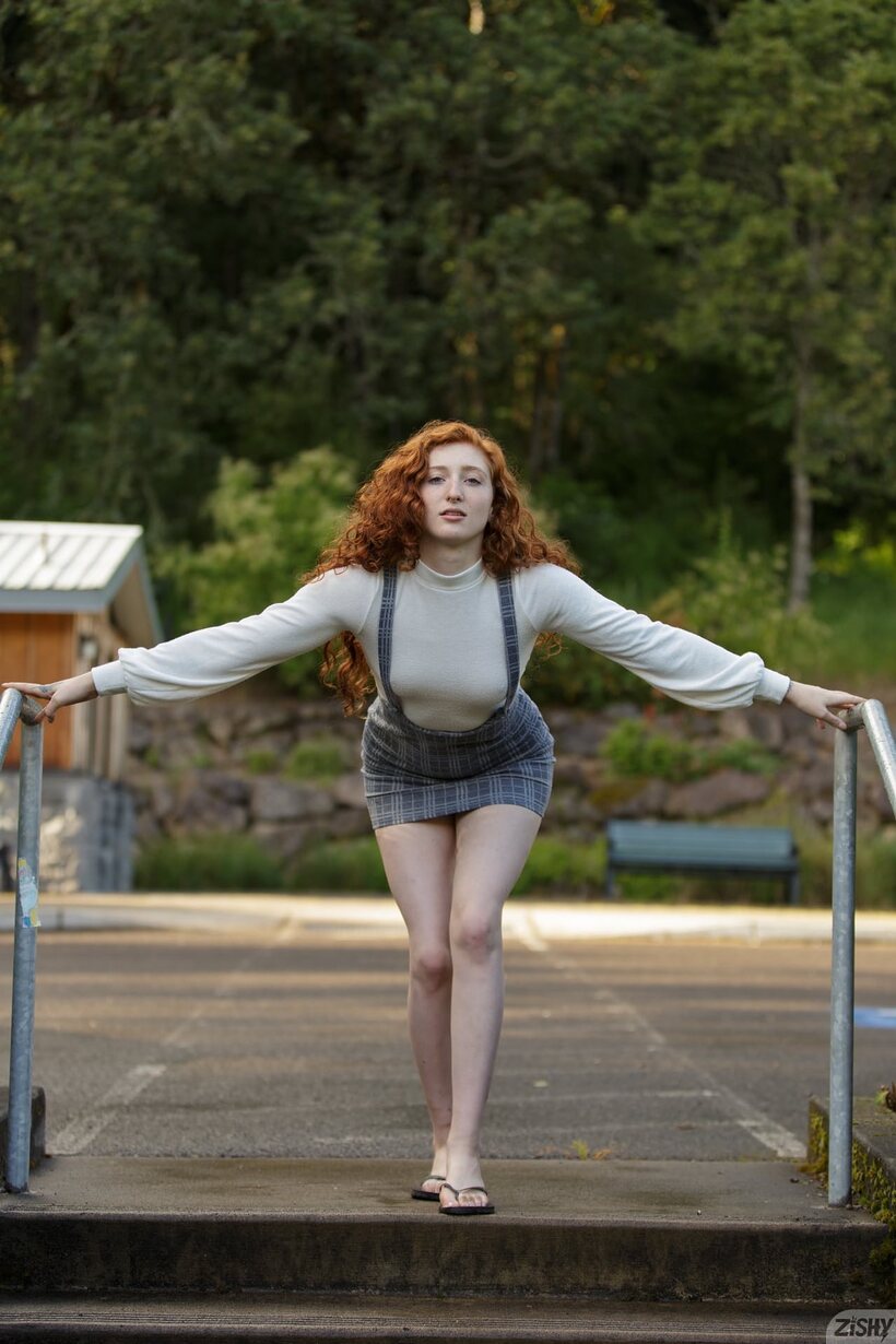 Photo 8 — Corsen Gilroy flaunts her tits and ass in public