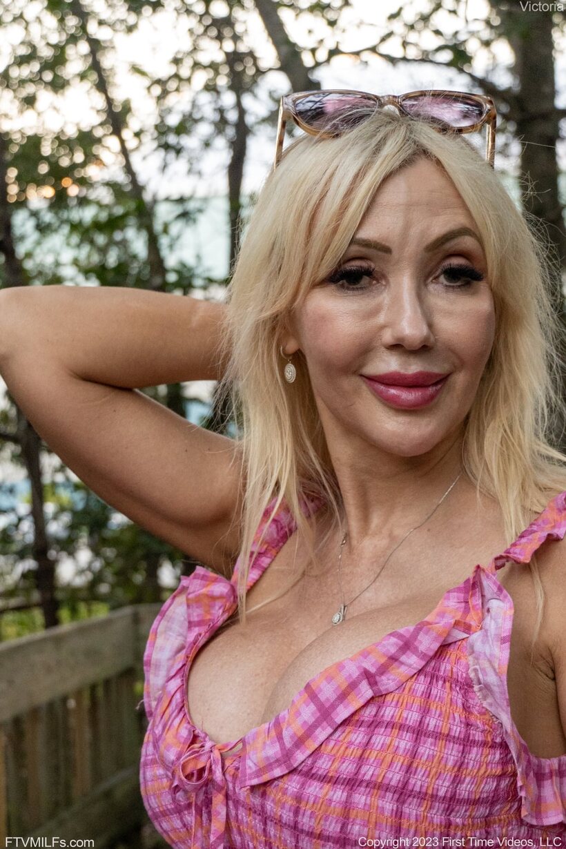 Victoria Lobov nude photo 19 — Tattooed Victoria Lobov shows off her big tits and ass in public