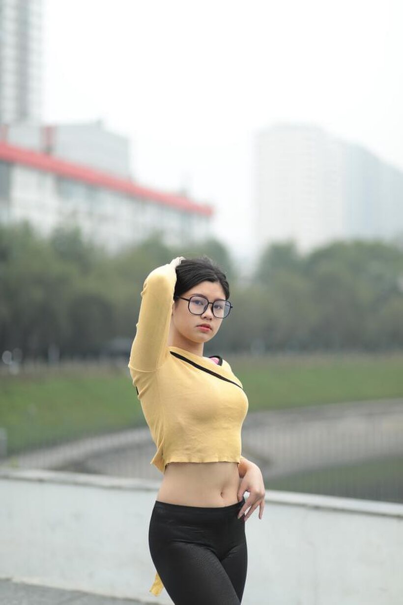 Amateur nude photo 20 — Clothed girl gets naked outdoors