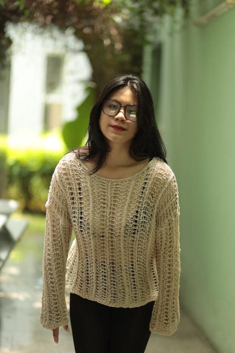 Photo 13 — Wanara hikes up her sweater to flash those sexy Asian tits