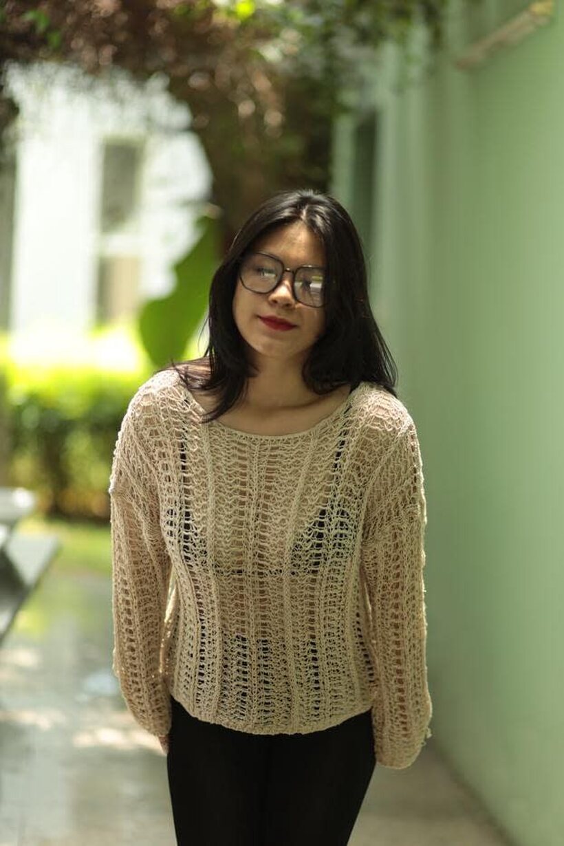 Amateur pic 14 from the set «Wanara hikes up her sweater to flash those sexy Asian tits»