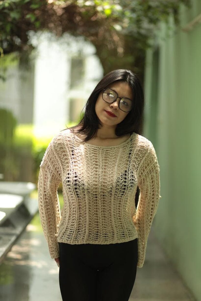Amateur pic 16 from the set «Wanara hikes up her sweater to flash those sexy Asian tits»