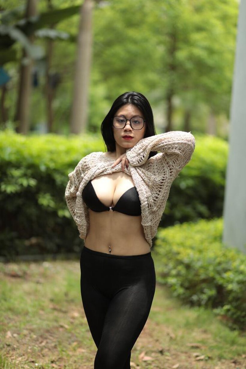 Wanara hikes up her sweater to flash those sexy Asian tits, photo 21 of 21