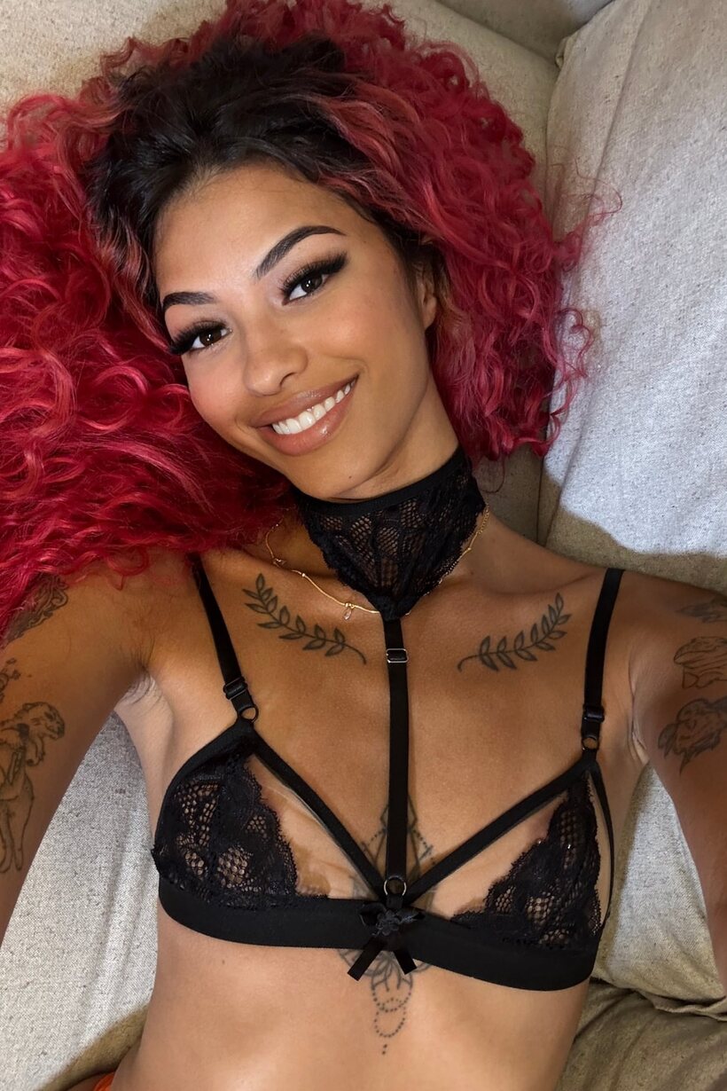 Amateur nude photo 4 — Latina girl flaunts her natural tits