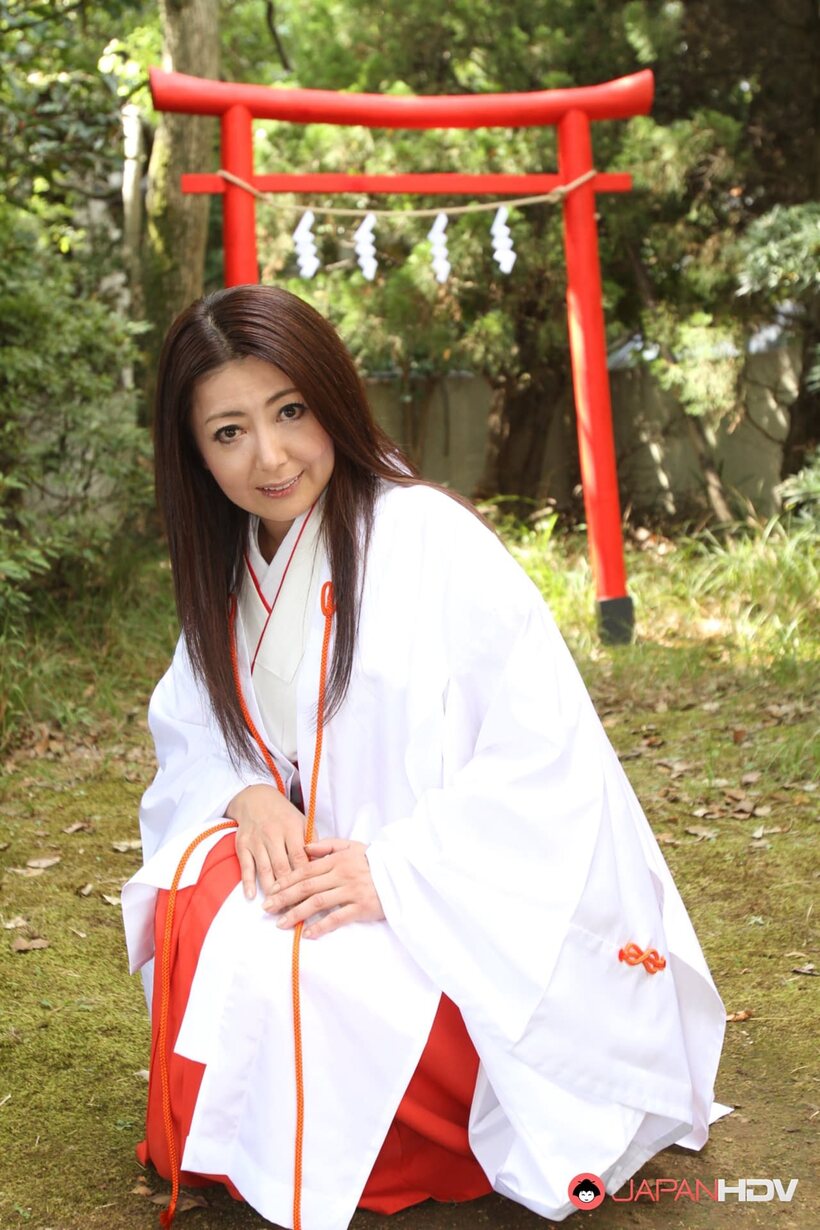Photo 4 — Japanese Ayano Murasaki gets naked outdoors and shows her natural tits and nipples