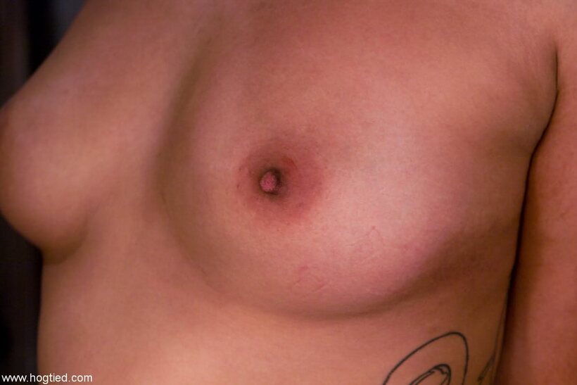 Chubby DragonLily plays with a dildo and shows her feet (shot 21)