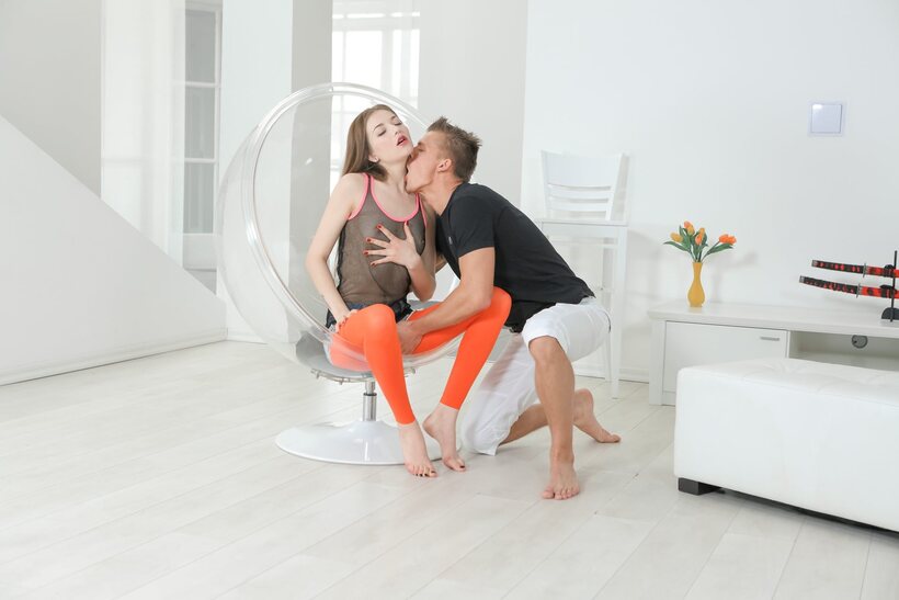 Photo 7 — Caught in a bubble chair, an amateur chick sucks cock before creampie