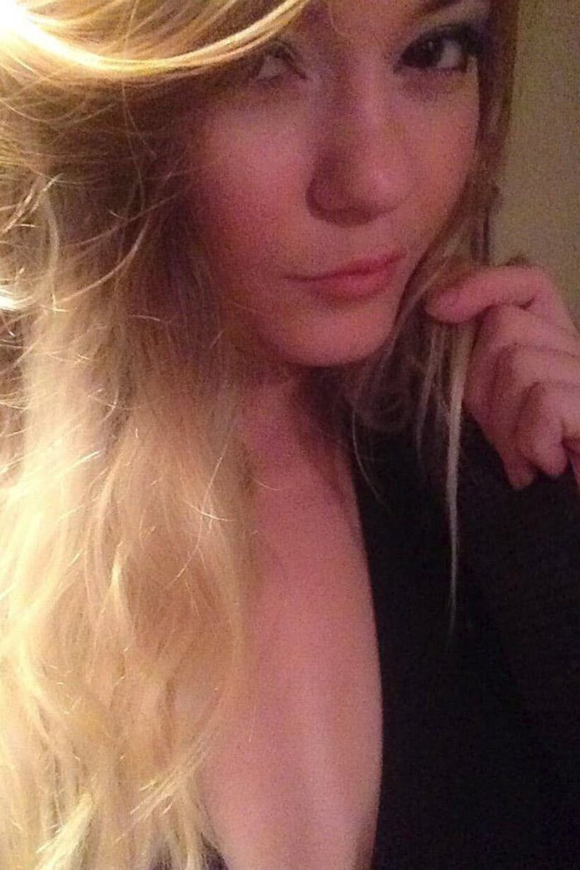 Chloe Foster pic 5 from the set «Blonde Chloe Foster taking selfies in panties»