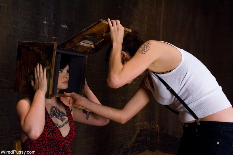 Princess Donna nude photo 4 — Princess Donna Dolore gives a submissive a brutal, tied-up fisting session