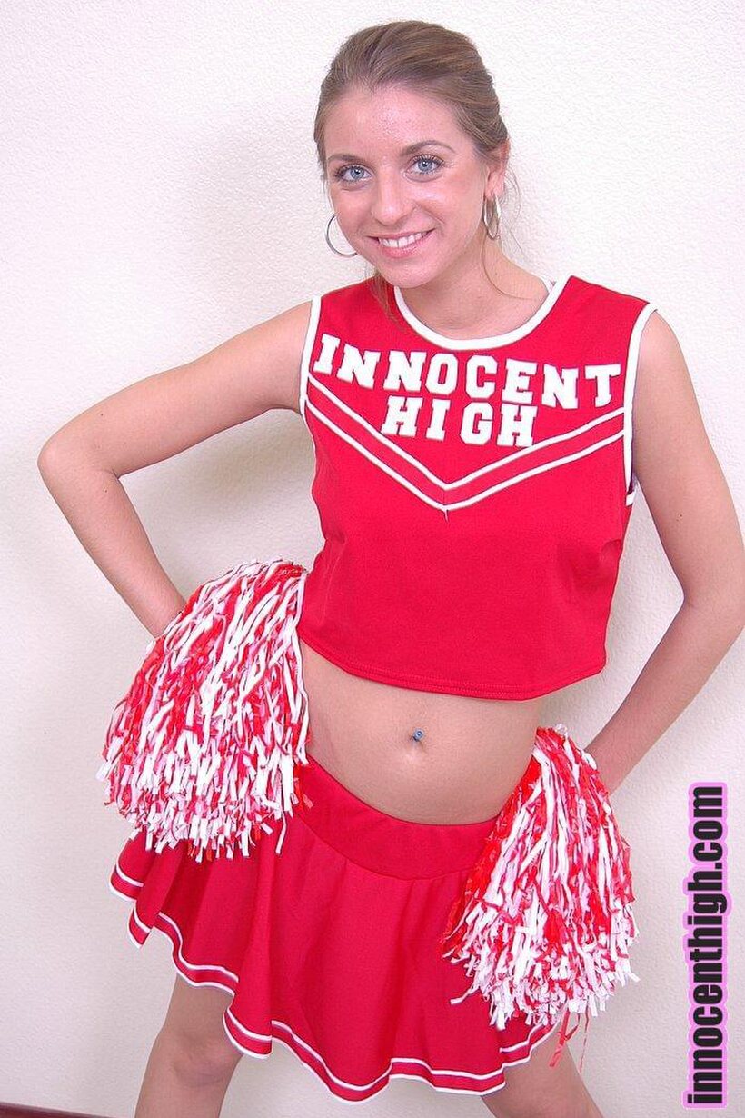 Hunni Howard and Veronica Stone strike seductive teen schoolgirl poses, photo 14 of 17