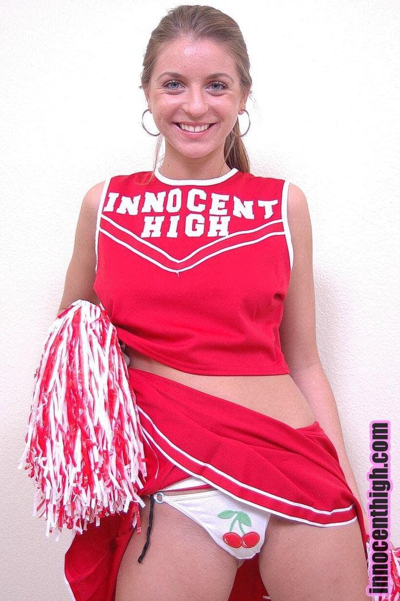 Hunni Howard and Veronica Stone strike seductive teen schoolgirl poses, photo 16 of 17