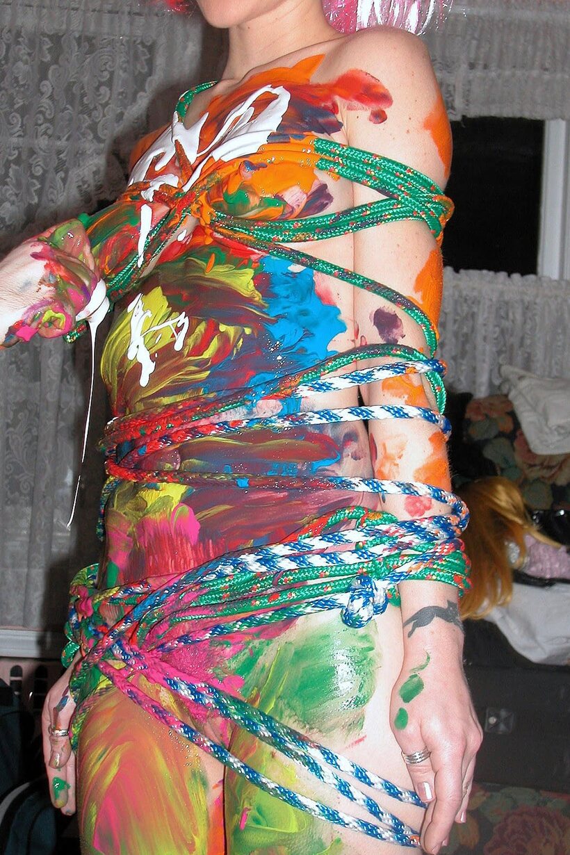 Michelle Brookes gets tied down and soaked with body paint in the bath, photo 11 of 21