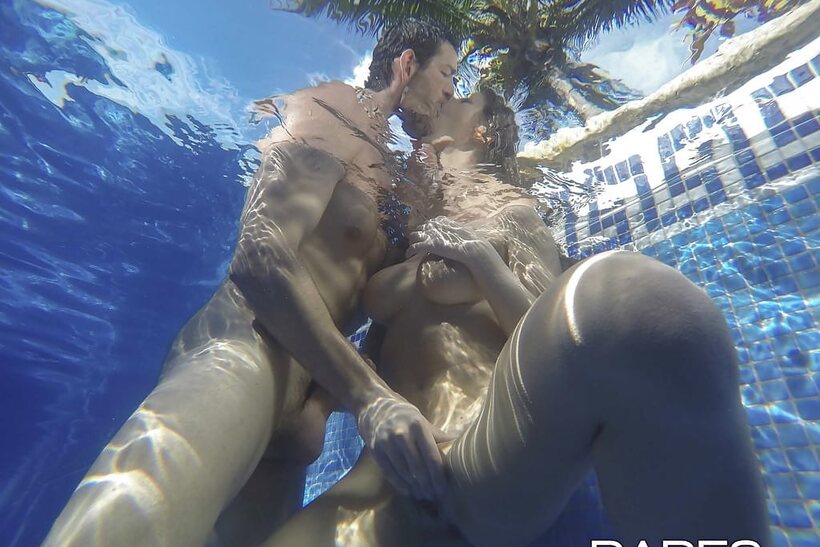 Image 2/16: Martina Gold and her boyfriend play underwater before poolside anal