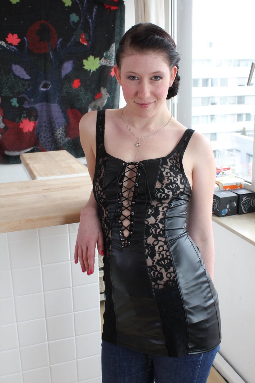 Photo 4 — PAWG girl exposes her feet and ass while undressing