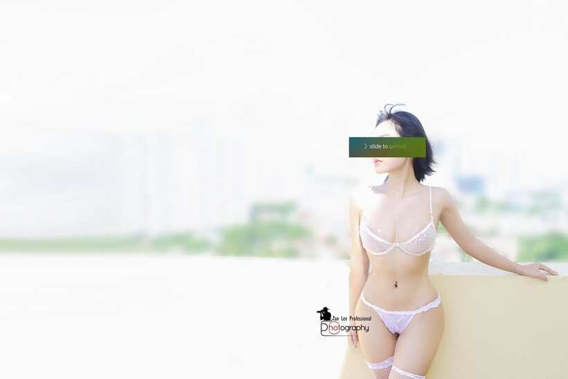 Photo 20 — Asian girl flaunts her ass