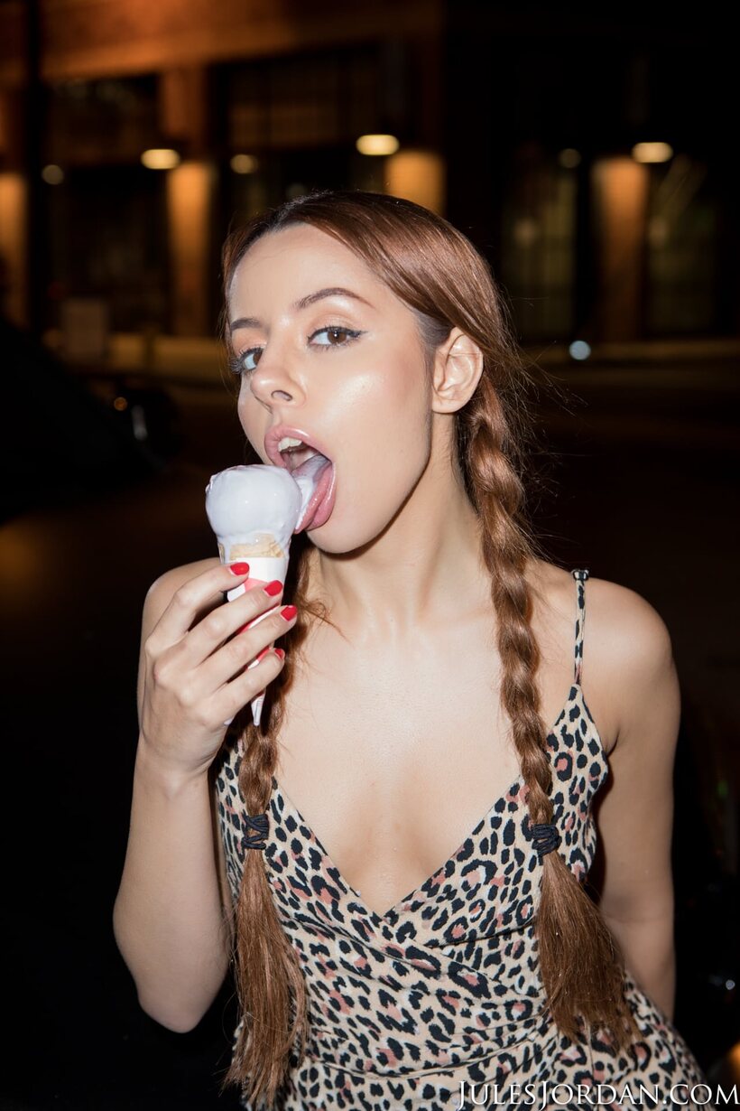 Photo 2 — Teen Vanna Bardot shows her creampied pussy while getting blacked with Rob Piper