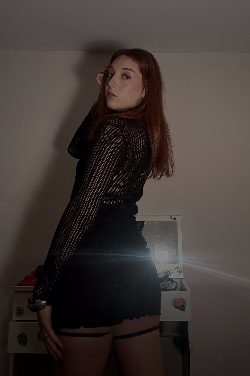 Amateur nude photo 6 — Solo model snaps selfies in outfits while showing off her big ass