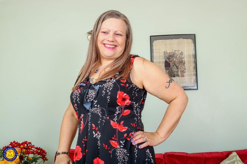 BBW nude photo 2 — Curvy girl flaunts her small tits and pussy while playing with a dildo