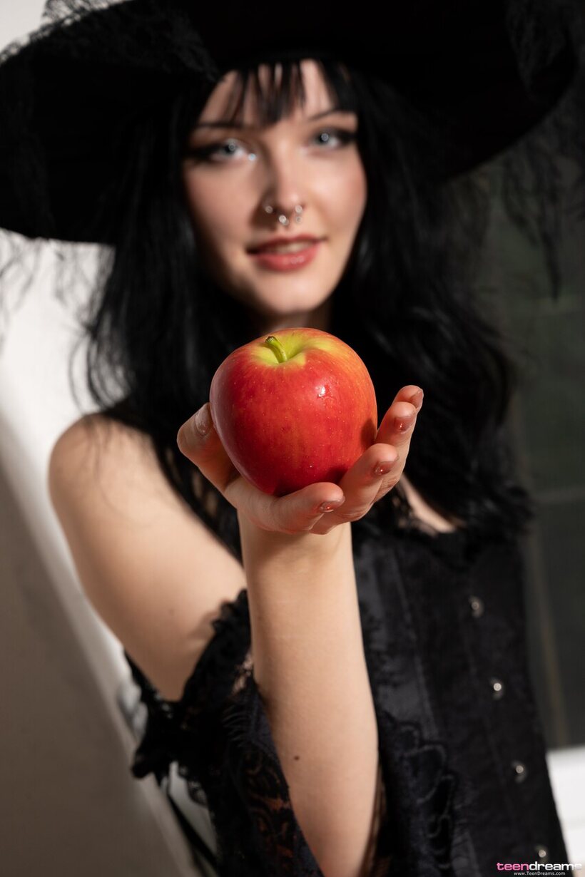 Amelia Riven bares her tiny tits and pussy for Halloween festivities (shot 4)
