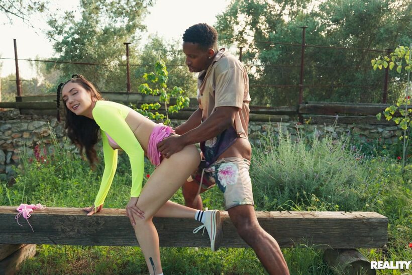 Fully clothed outdoors, Catherine Knight gets her pussy filled black, photo 13 of 21
