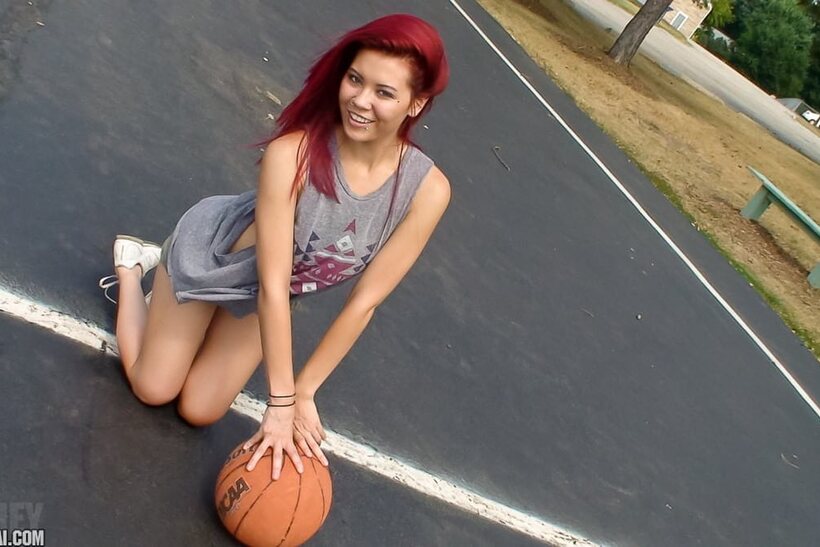 Sydney Mai nude photo 3 — Sydney Mai flashes her bare ass after playing basketball