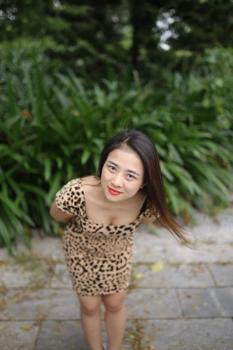 Asian girl strips out of her skirt and poses naked, photo 17 of 21