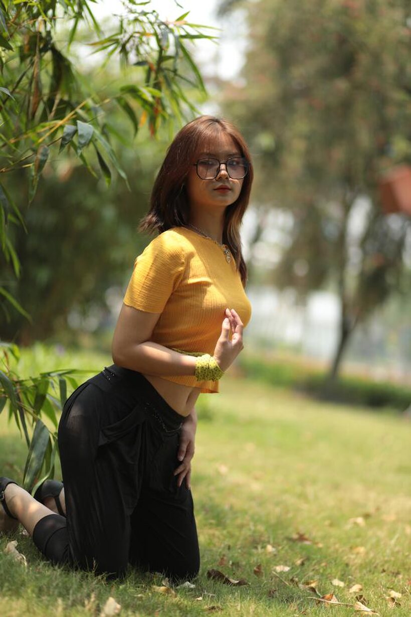 Amateur nude photo 17 — Cute girl flaunts her body while flashing in public