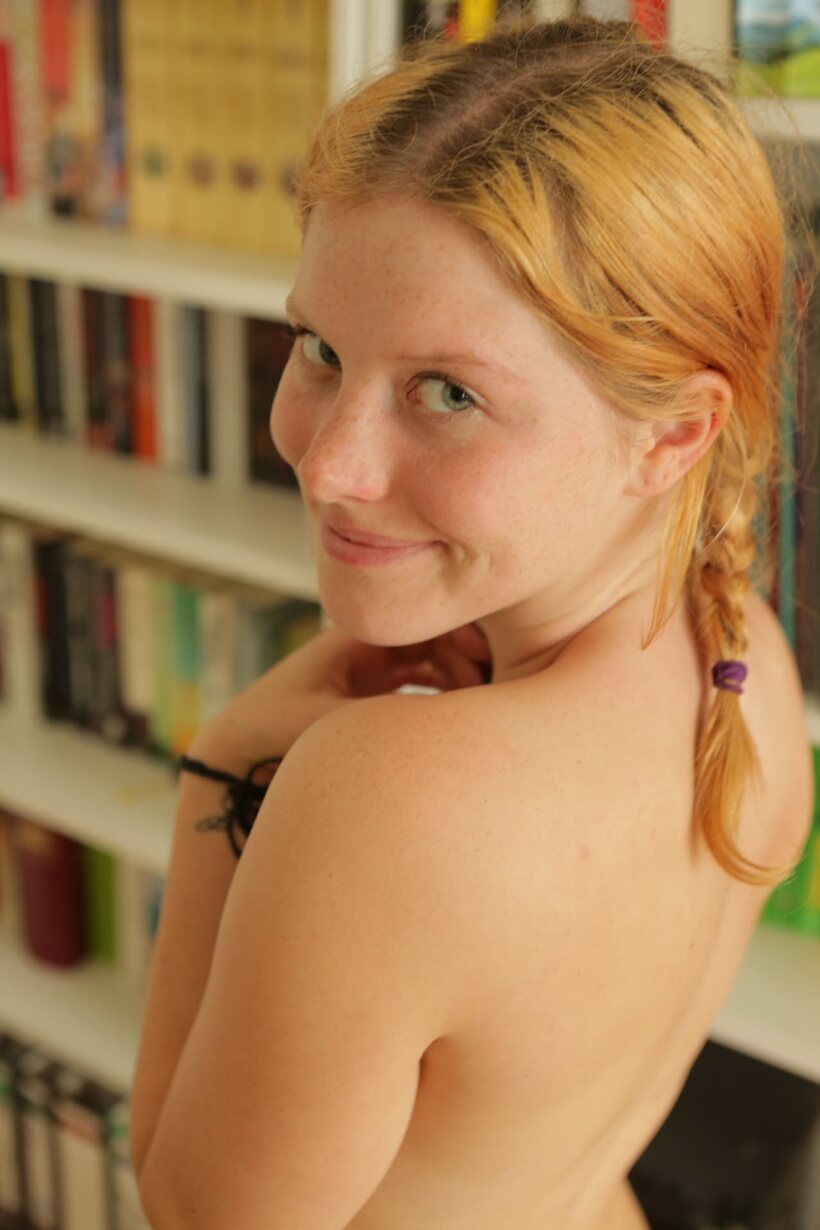Braided pigtails and nude first-timer debut for German girl Melissa, photo 19 of 20