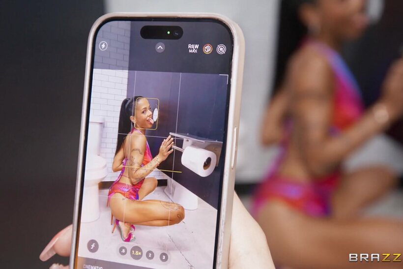 Hollywood Cash nude photo 2 — Hollywood Cash and Ryan Reid pose for explicit public sex photos