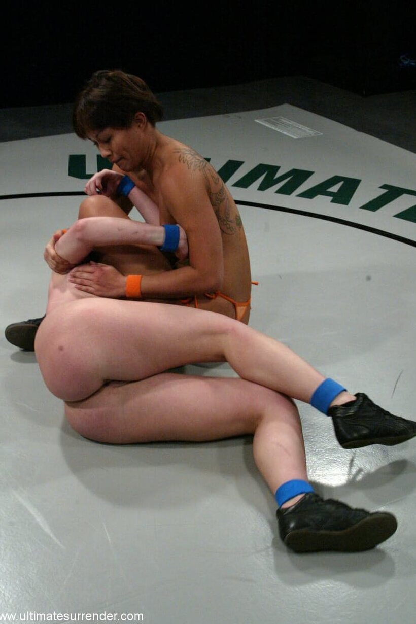 Dee Williams nude photo 21 — DragonLily and Dee Williams stretch out before their lesbian wrestling match