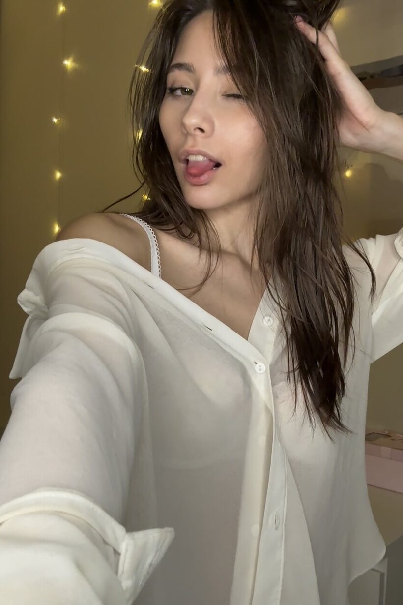 Amateur girl strips out of lingerie and licks her lips seductively, photo 12 of 12