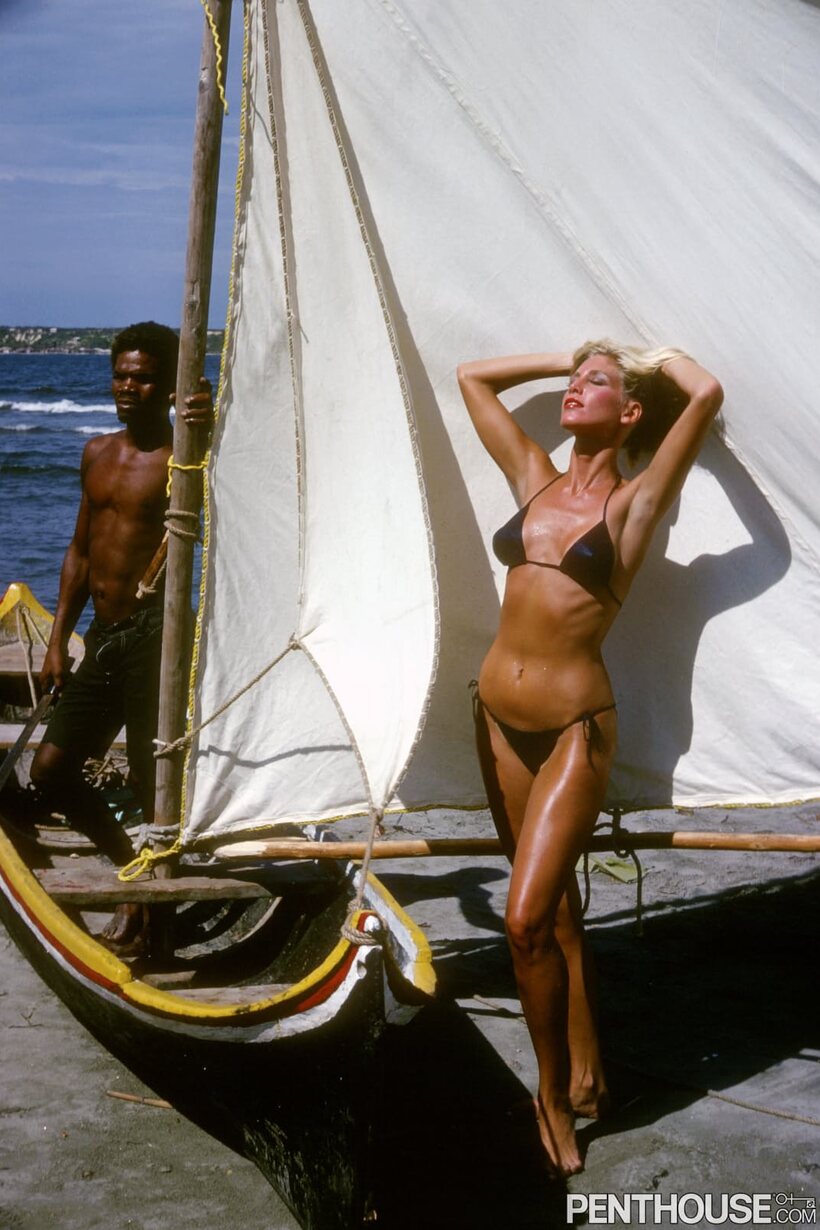 Photo 6 — Wet blonde MILF Teri Christiansen flashes her natural body and tan lines