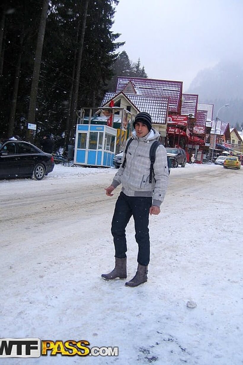 Amateur nude photo 2 — Amateur couple snaps selfies during a visit to a snowy town