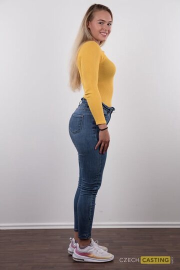 Silvie strips off her jeans and stands fully naked