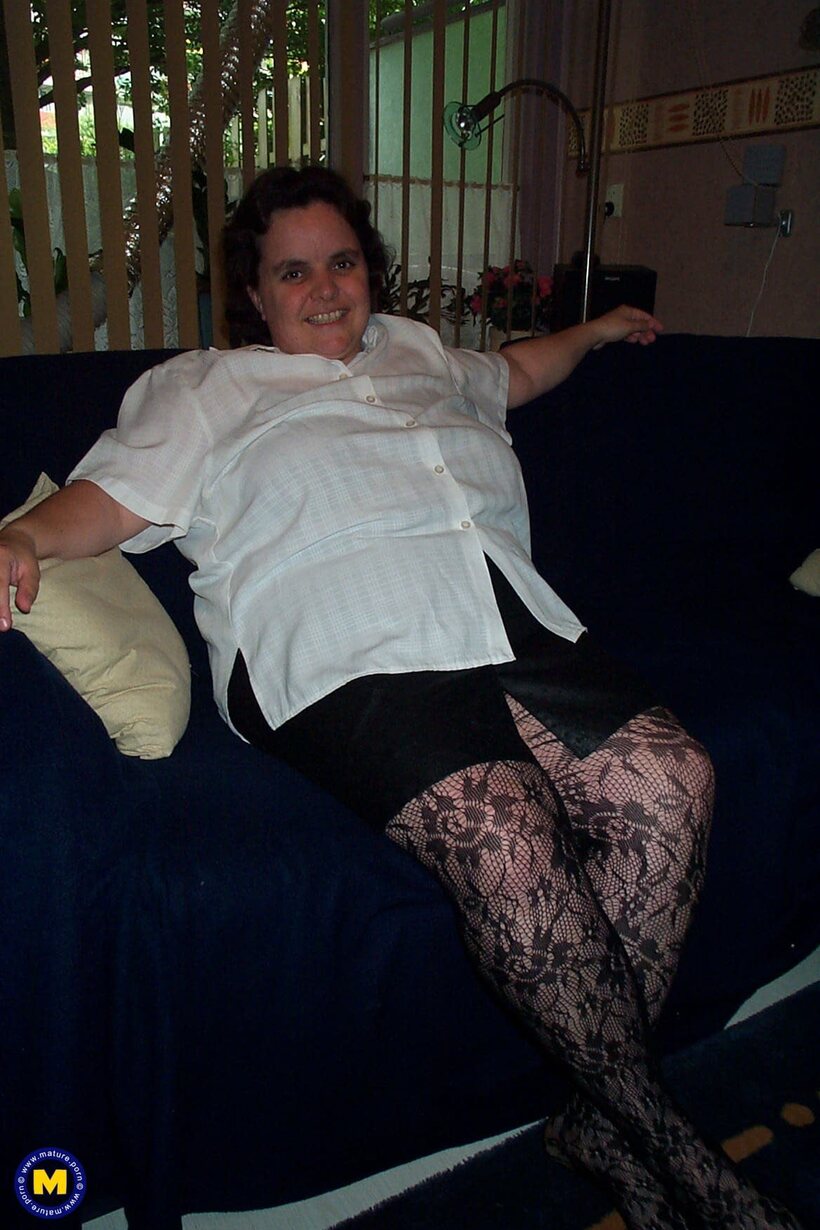 Amateur nude photo 1 — Thick girl flaunts her big tits while sucking cock