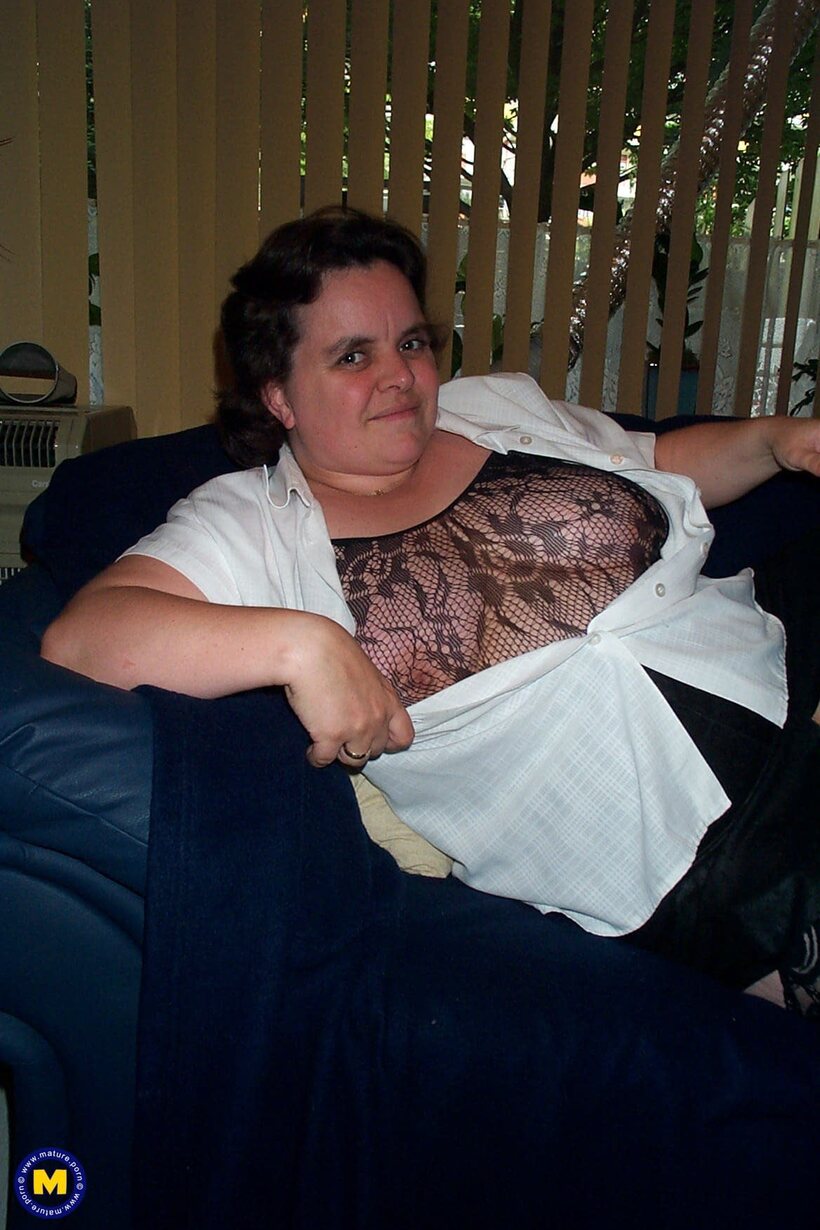 Amateur nude photo 2 — Thick girl flaunts her big tits while sucking cock