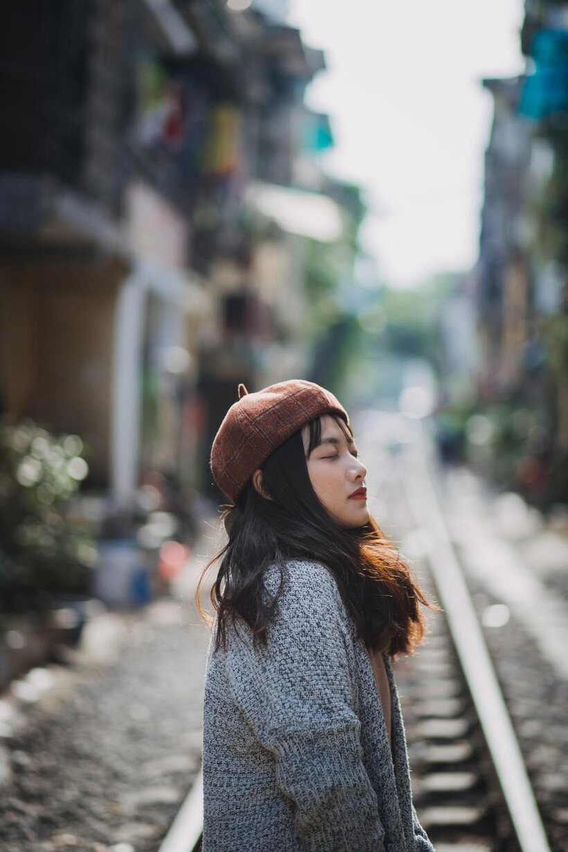 Posing on the railroad, this gorgeous Asian model shows off her outfit, photo 21 of 21