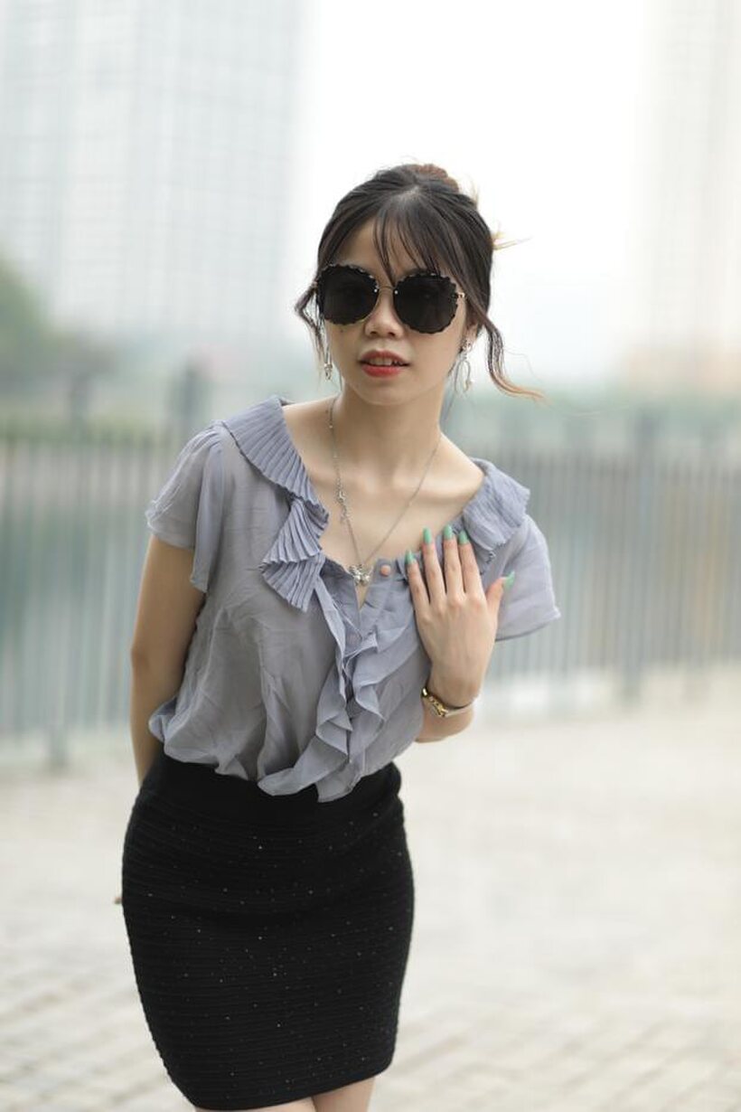 Amateur pic 6 from the set «Asian teen teases in non-nude bridge poses wearing shades»