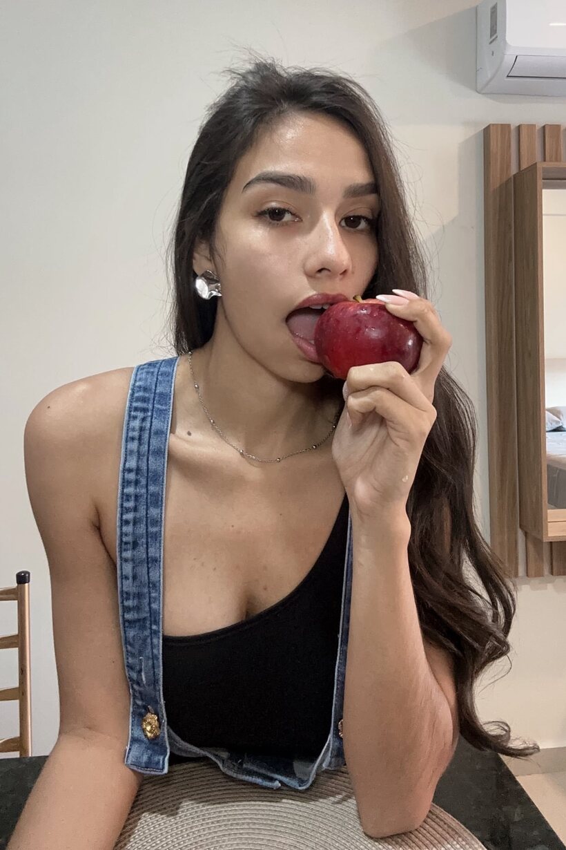Image 5/16: Skinny girl takes selfies and shows her ass in front of the mirror
