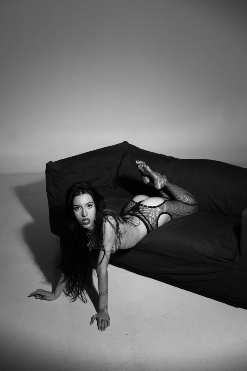 Kore Fox goes topless in black and white, flaunting her big booty, photo 2 of 10