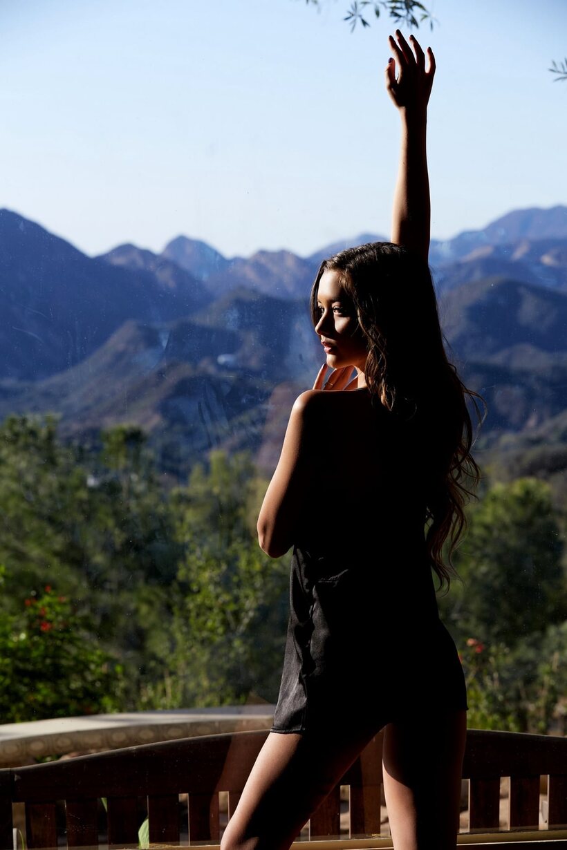 Photo 6 — Alex De La Flor poses outside, baring her tiny tits