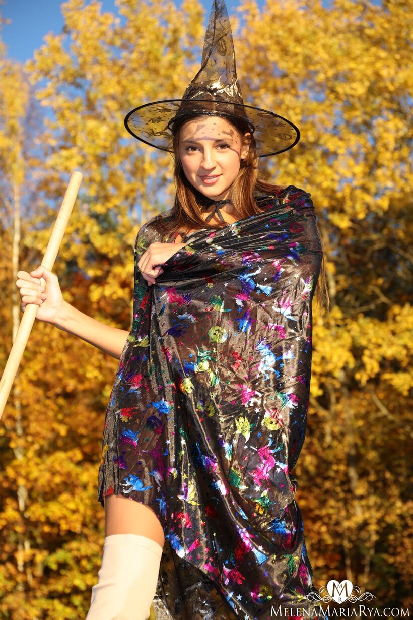 Melena Tara drops the thong and boots from her witch costume outdoors (shot 5)