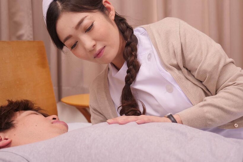 Ryu Enami gets creampied during POV sex with a patient (shot 6)
