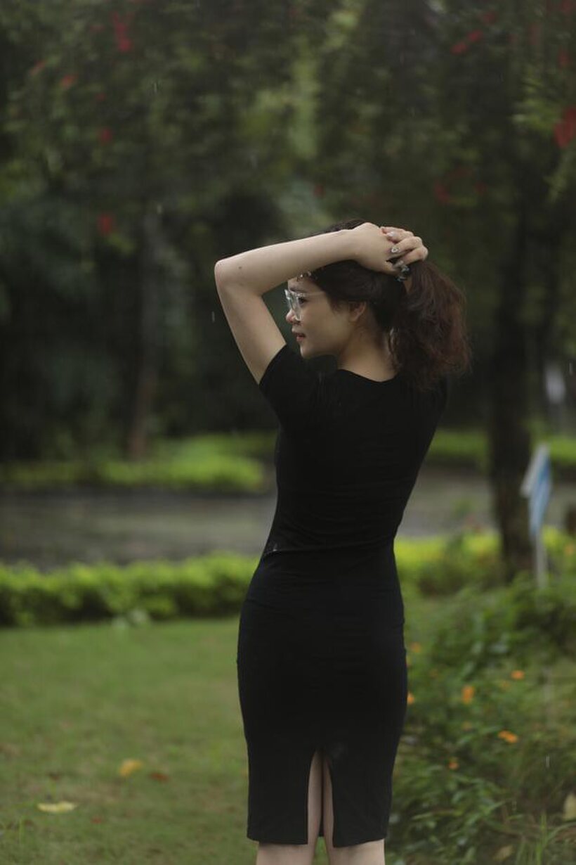 Asian nude photo 5 — Petite girl shows off her body and ass outdoors